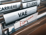 https://lmse-ppd.lemediasocial-emploi.fr/media/cache/articles_thumbnail/uploads/images/articles-small/606e189c3bf67_Conseils_Qualification par VAE 2.jpeg